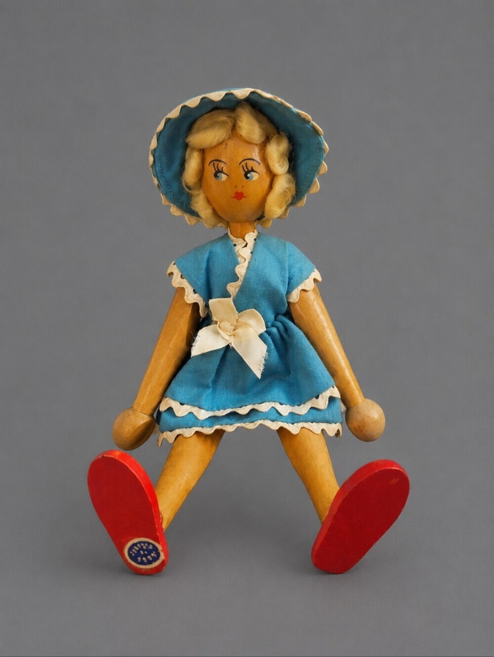 Vintage 1950s Polish Wood Peg Doll